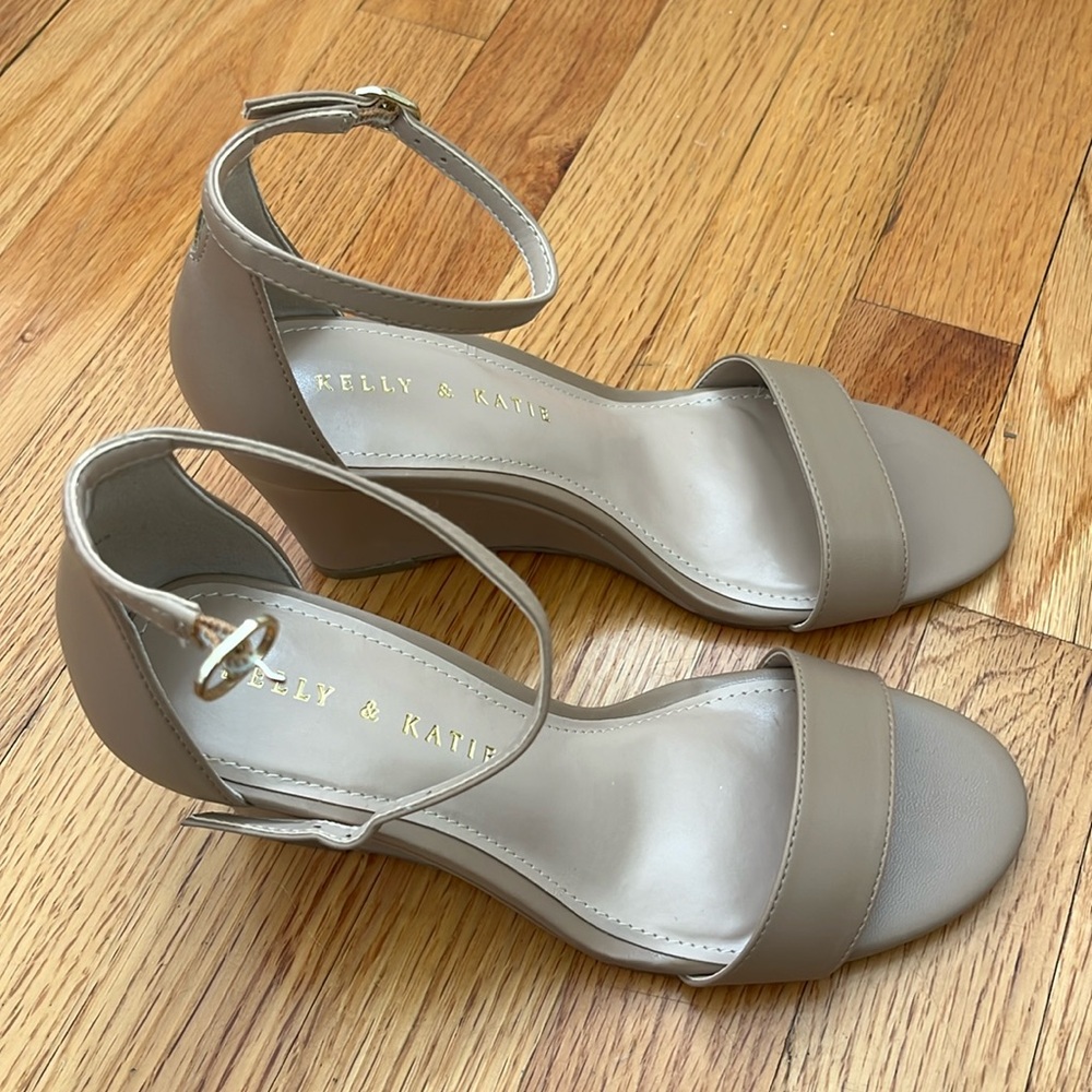 Kelly and Katie Wedges
